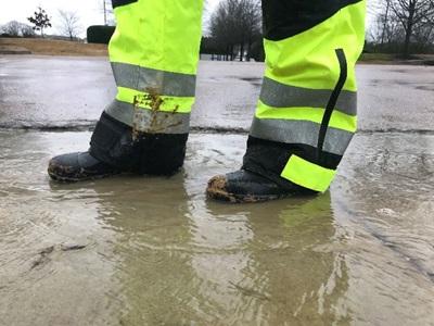 newbb电子平台 Safety Waterproof Boots and Pants